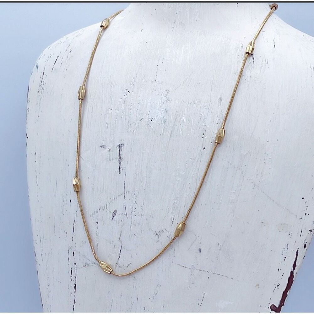 Lia Sophia retired gold colored chain necklace 18”.